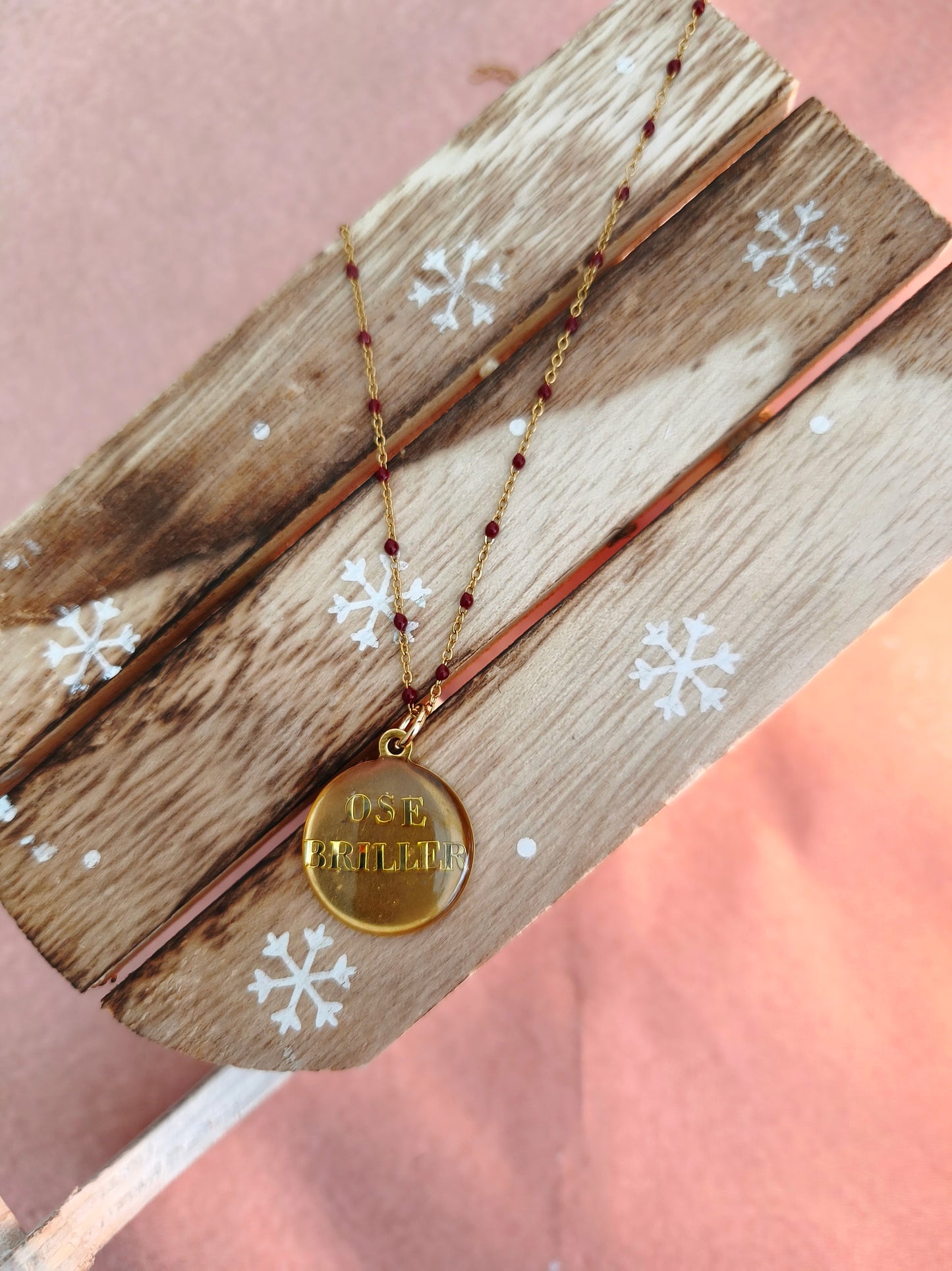 Collier Ose briller
