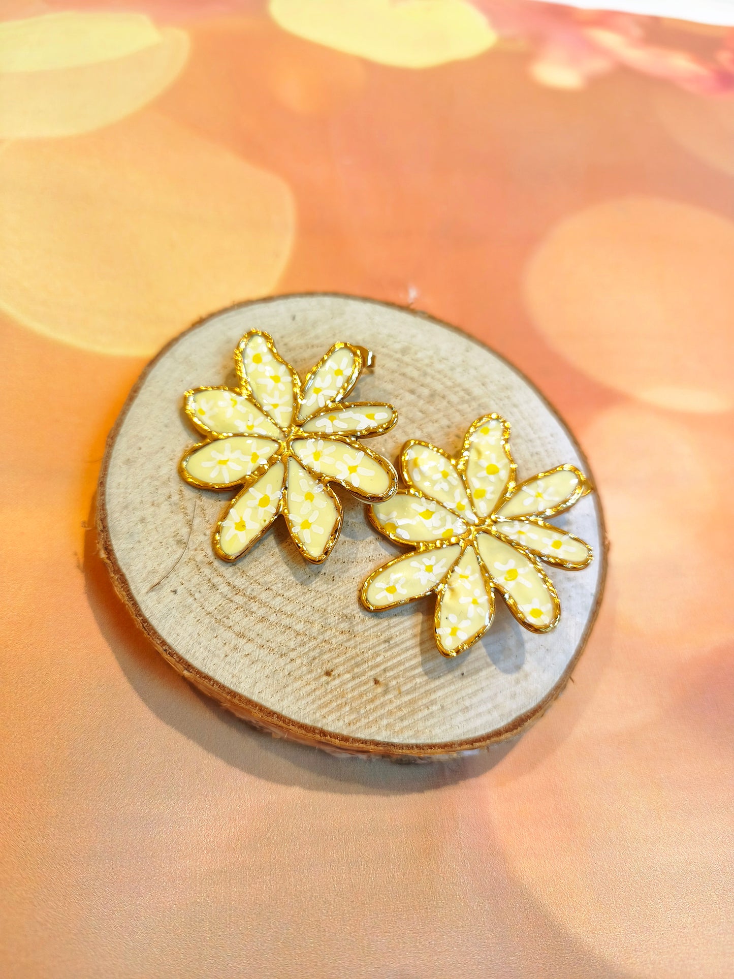 Boucles d'oreilles " Nova"  jaune pastel