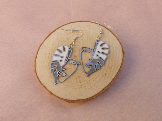 Boucles d'oreilles visage Feuilles Blanches-grises