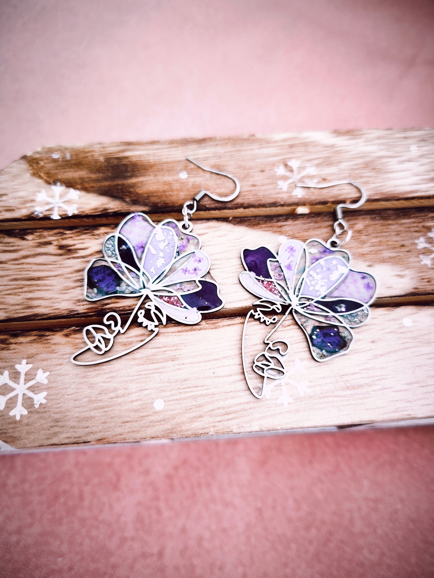 Boucles d'oreilles visage violet