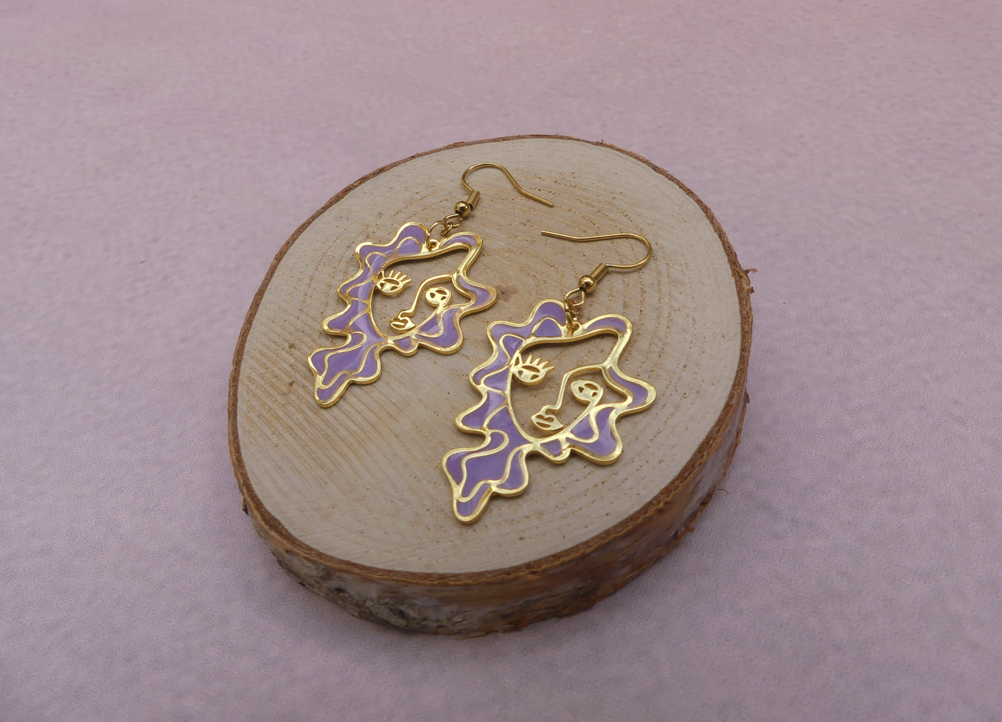 Boucles d'oreilles visage mauve